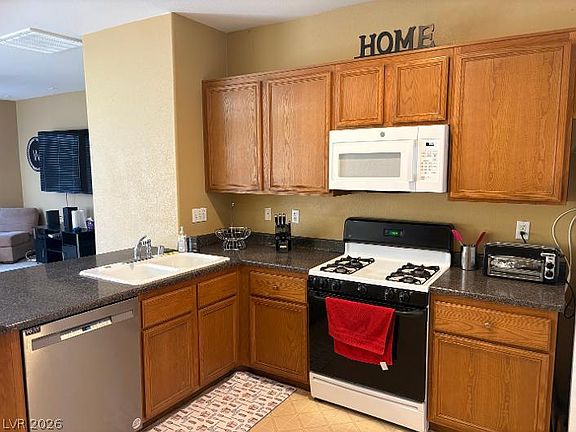 4th image of 6421 Tumblegrass Ct