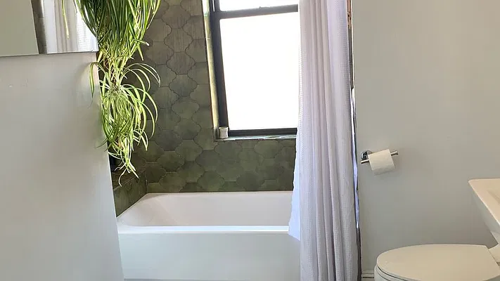 Rented by Nooklyn NYC LLC | media 17