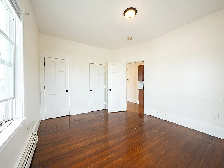23 Greenock St #3 — Photo 6