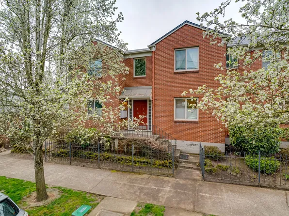 2409 SE 51st Ave APT 12B, Portland, OR 97206