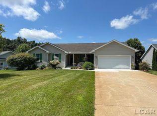 3094 Pender Ct, Adrian, MI 49221