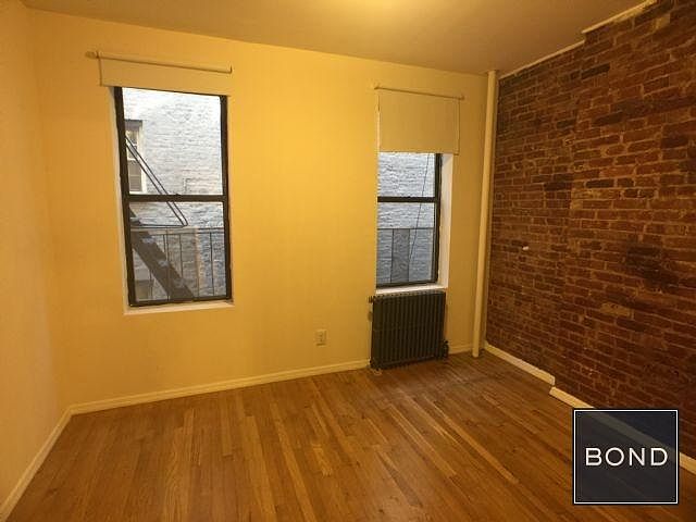1st image of 124 Macdougal St APT 8