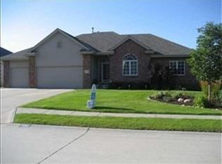 15910 Mary St, Omaha, NE 68116