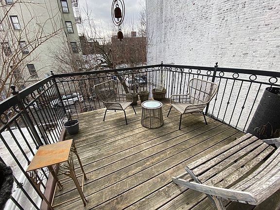 2nd image of 104 Macon St #2