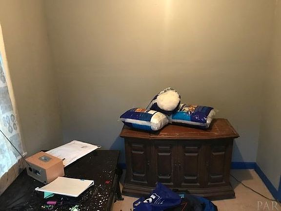 4th image of 692 Alfonso St