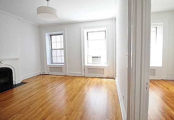 2nd image of 106 E 17th St APT 4R