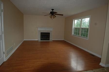 5th image of 7224 S Woodland Dr