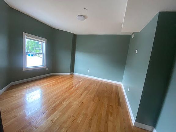 4th image of 309 Adams St Floor 2