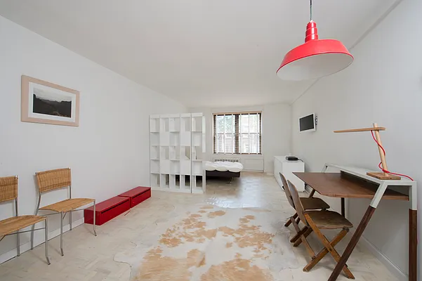 Rented by Compass | media 7