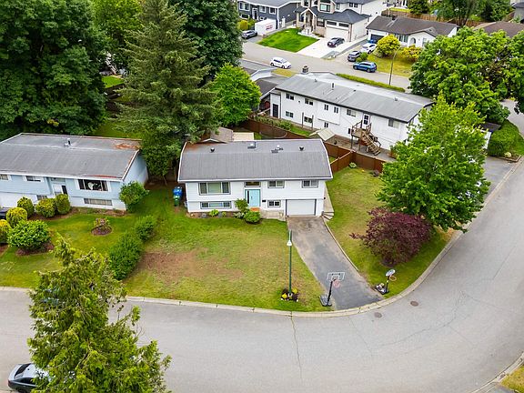 2nd image of 2454 Aladdin Cres