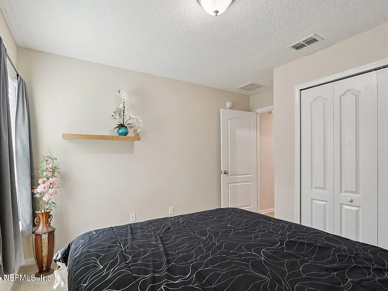 649 Shetland Dr — Photo 35