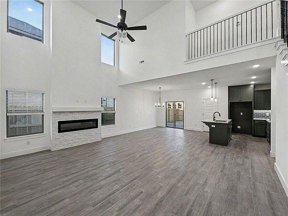 3rd image of 6906 High Meadows Ave