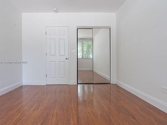 5th image of 1080 98th St APT 4