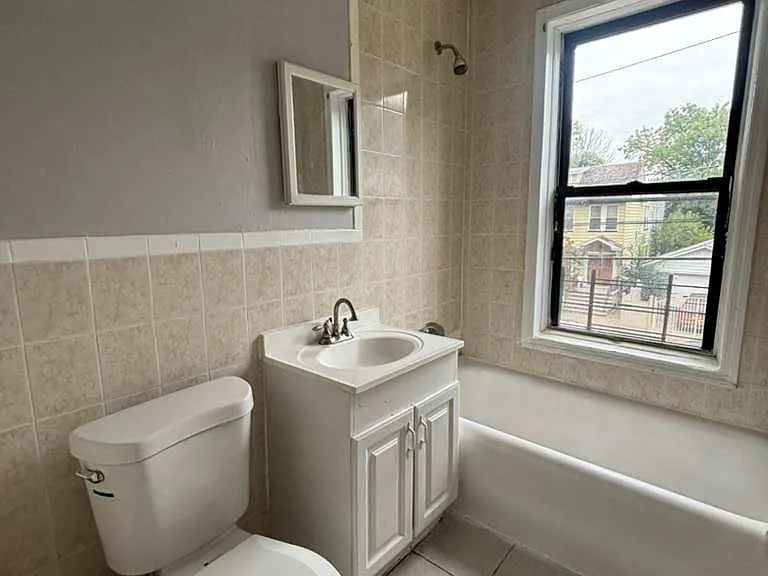 233 Weequahic Ave #6 — Photo 6