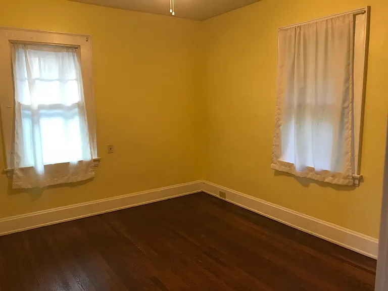 3805 Ault Park Ave — Photo 10
