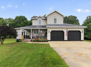 4512 Traxton Dr, Hesperia, MI 49421