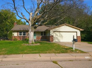 208 E Derby Hills Dr, Derby, KS 67037