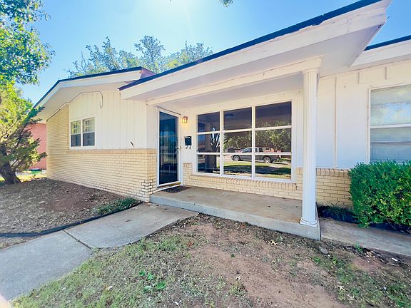 2nd image of 4205 39th St