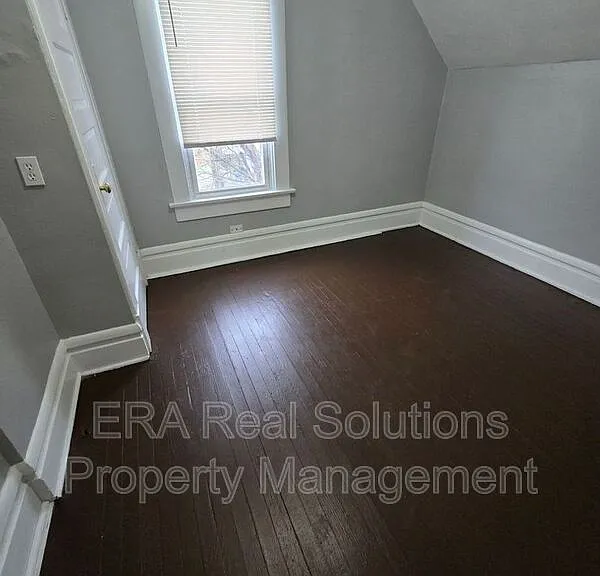 80 Warren Ave — Photo 12