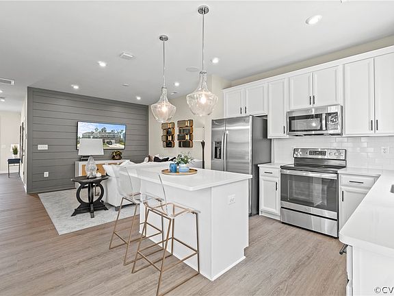 5th image of 8649 Underhill Dr