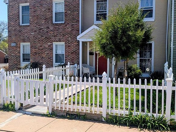 2nd image of 9824 Town Ln