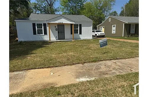 2215 Pratt St Photo 1