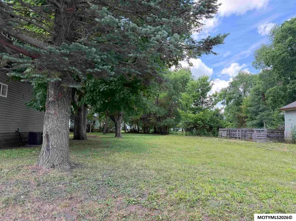 1518 N Pennsylvania Ave, Mason City, IA 50401