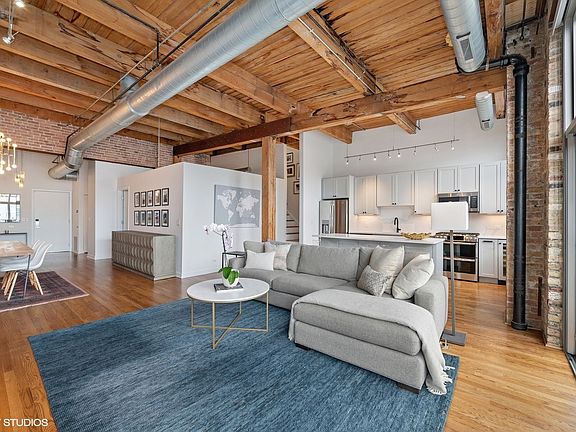4th image of 2201 W Wabansia Ave APT 19
