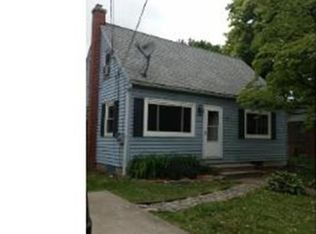 11 W Pine St, Fleetwood, PA 19522