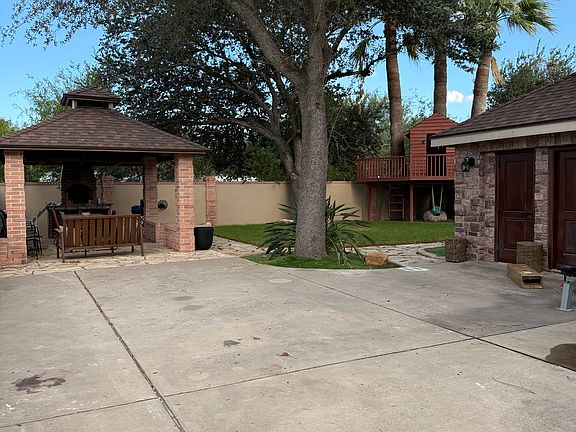 4th image of 736 N 46th St