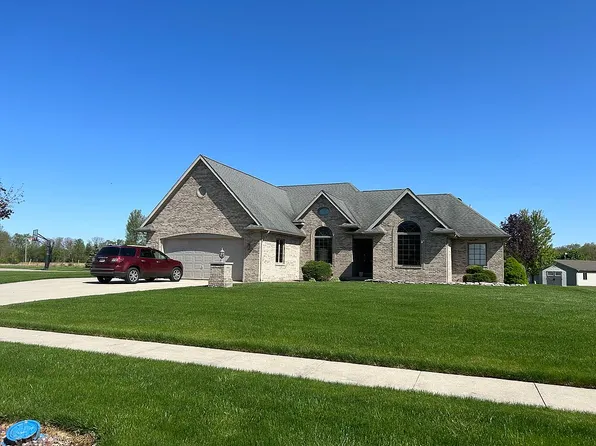 1282 Bearpaw Dr, Defiance, OH 43512