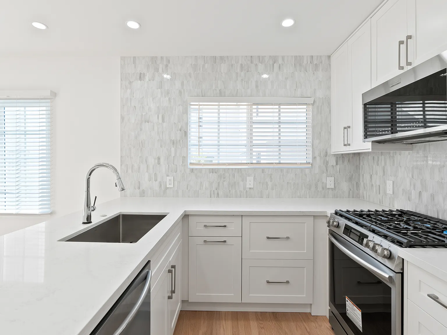 1716 N Ogden Dr — Photo 2