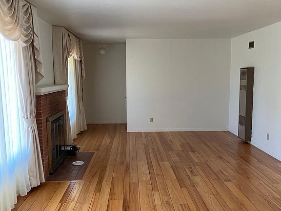 5th image of 10090 Byrne Ave