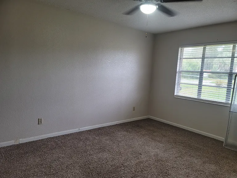 Master bedroom 17 x11
