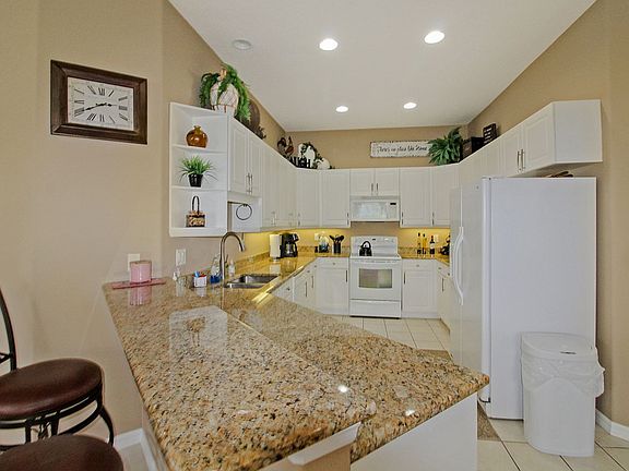 4th image of 20959 Isola Bella Cir #31