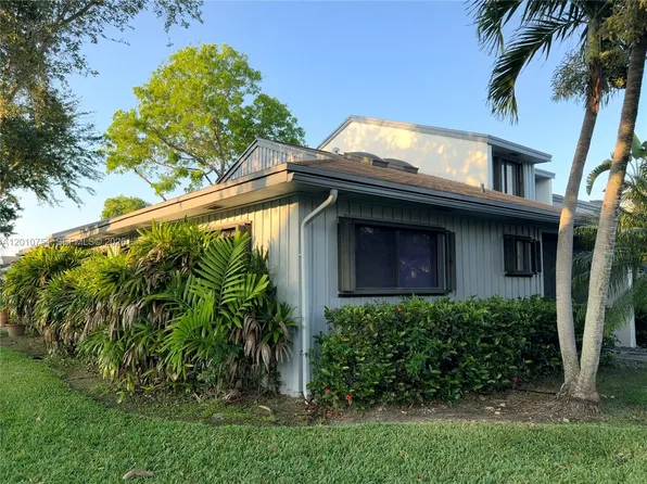 1533 Gabriel St, Hollywood, FL 33020