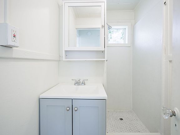 5th image of 3 Sumner Park Unit 6