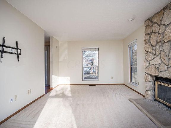 3rd image of 1030 Discovery Dr