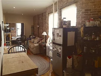 Rented by R New York