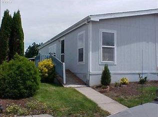 1000 S McKern Ct #114, Newberg, OR 97132