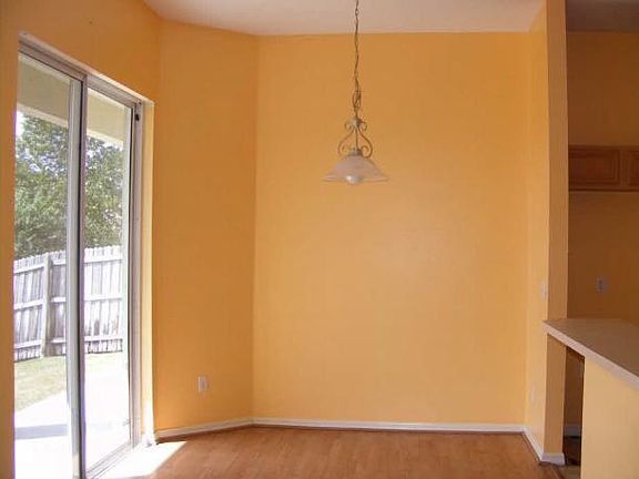 4th image of 2426 Cimmaron Ash Way