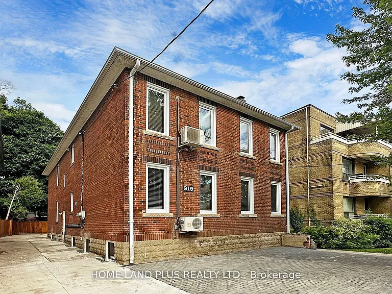 919 Avenue Rd #B — Photo 1