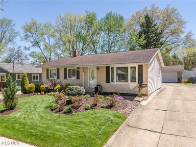 1069 Middlecoff Dr, Akron, OH, 44313