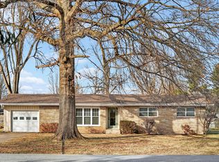 207 W Park Street, Nixa, MO 65714