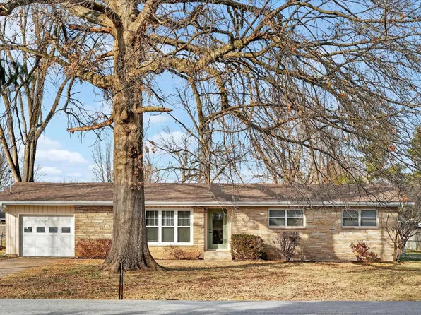 207 W Park Street, Nixa, MO 65714