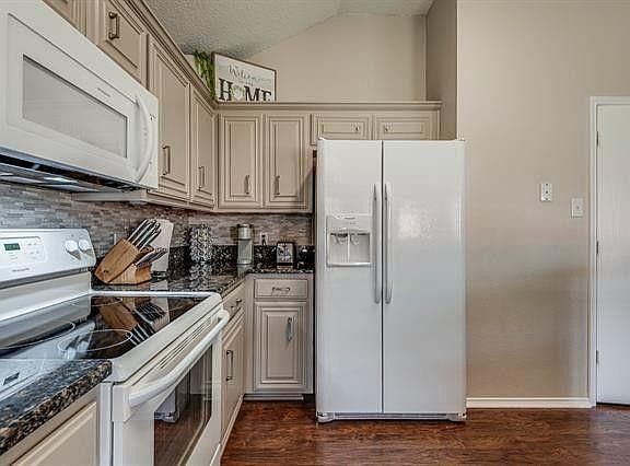 4th image of 3005 Dove Valley Ln
