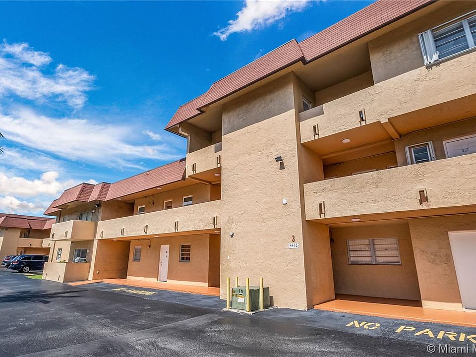 1st image of 9952 N Kendall Dr APT 324-3