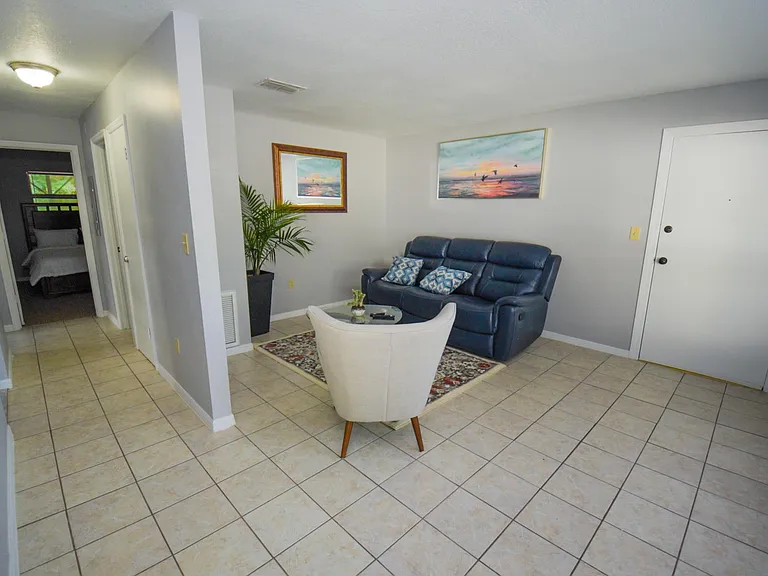 913 Sumter St #102 — Photo 16