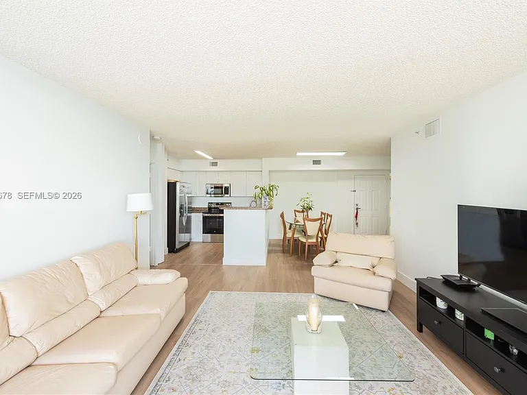 1155 Brickell Bay Dr #609 — Photo 8