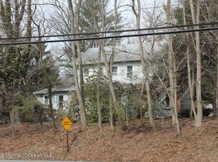 1 Leonard Dr, Morganville, NJ 07751